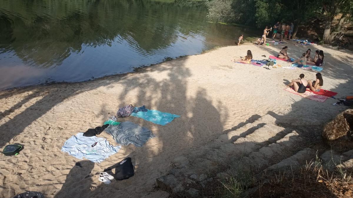 Playa de Santa Cristina, en el río Órbigo.