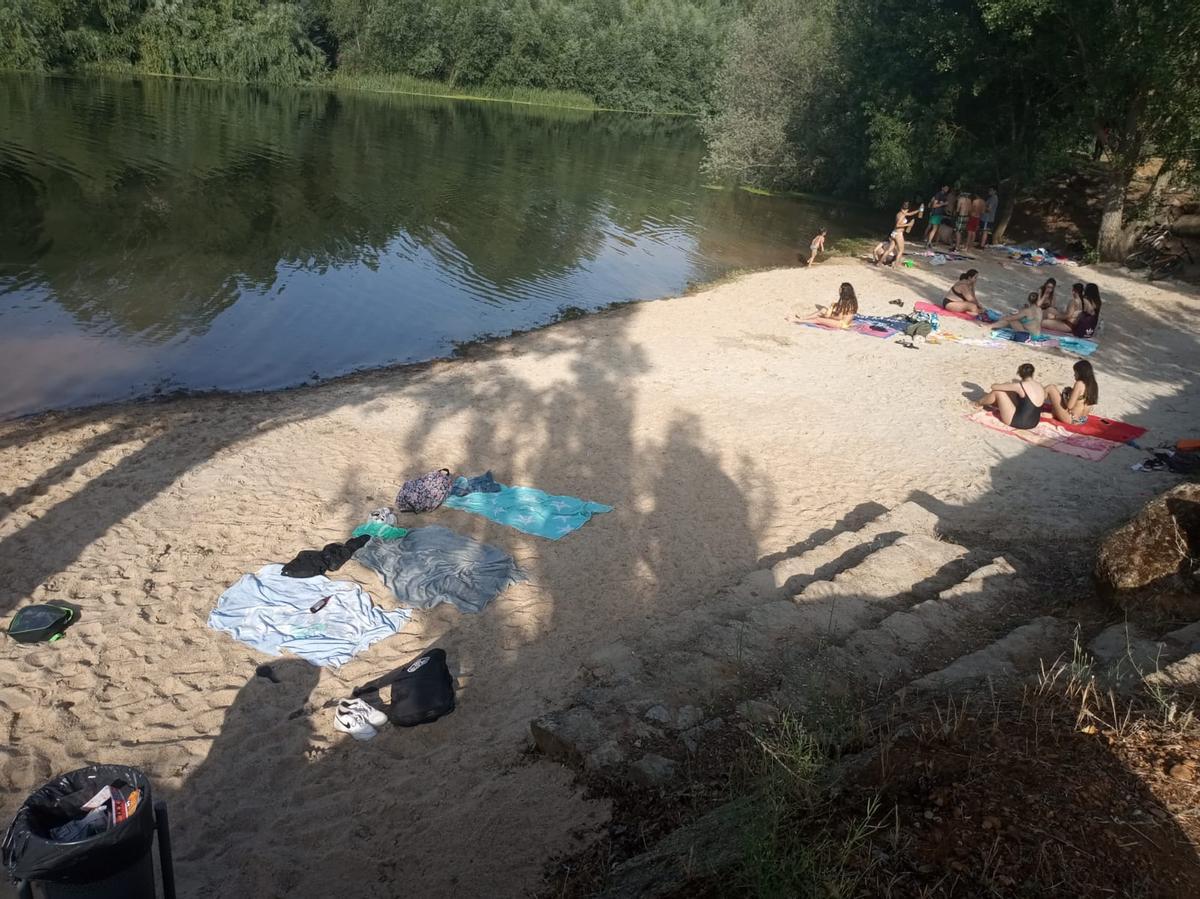 Playa de Santa Cristina, en el río Órbigo.