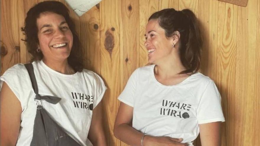 L'Andrea i la Laia, creadores de Whare wira