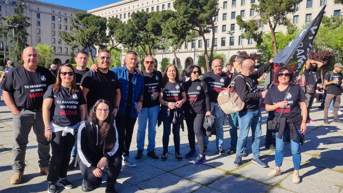 Trabajadores penitenciarios de las prisiones de Pontevedra y Ourense, este jueves en Madrid.