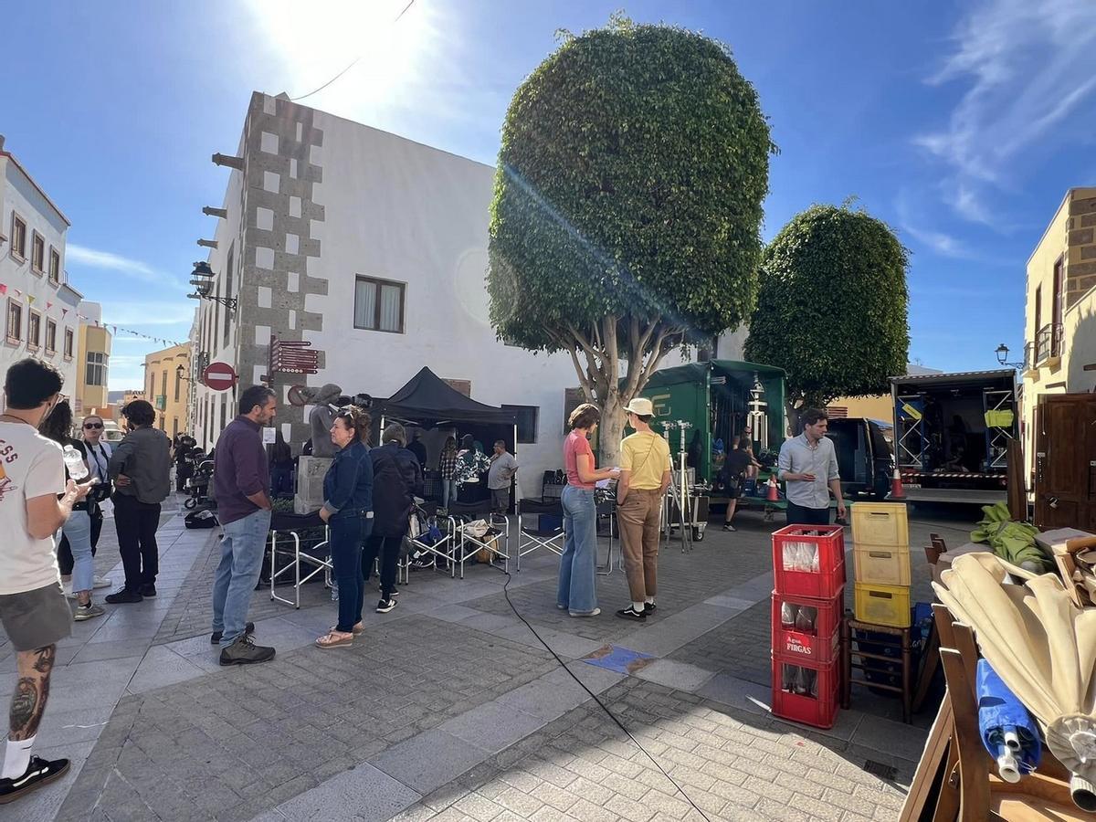 Imagen del rodaje que se está llevando a cabo en la plaza de Nuestra Señora del Rosario, en Agüimes.