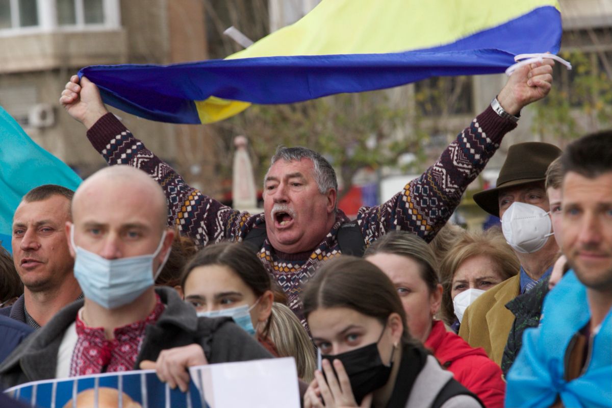 Ucranianos se manifiestan por la paz en Murcia por segundo día consecutivo