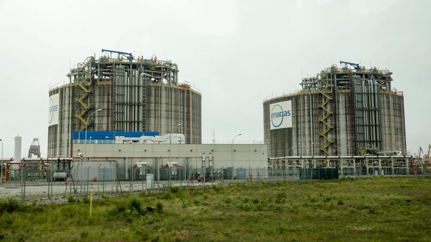 La segunda carga de gas licuado en el puerto de Gijón se hará para la compañía italiana ENI