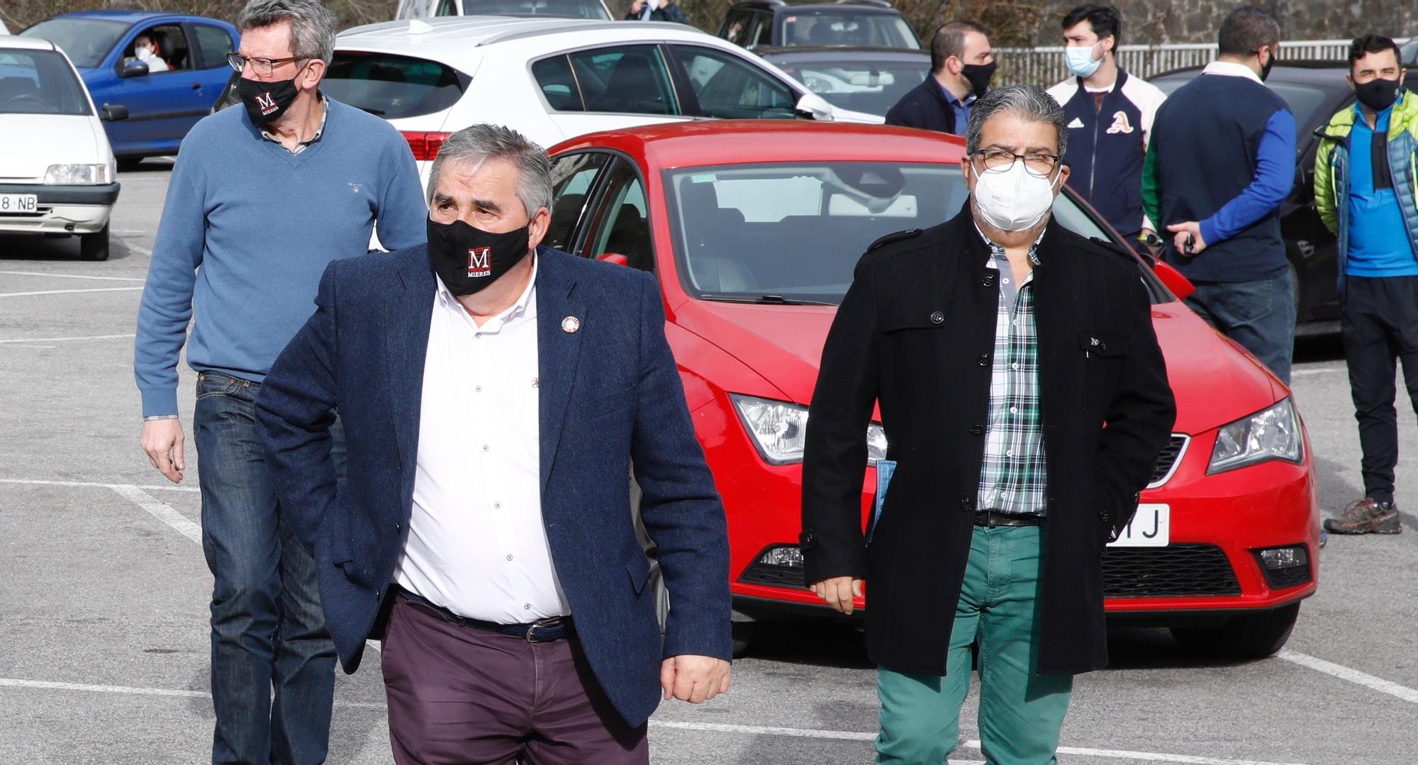 Despedida en el tanatorio al guardia civil atropellado en Mieres