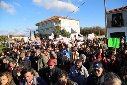 O Grove se echa a la calle contra el PXOM