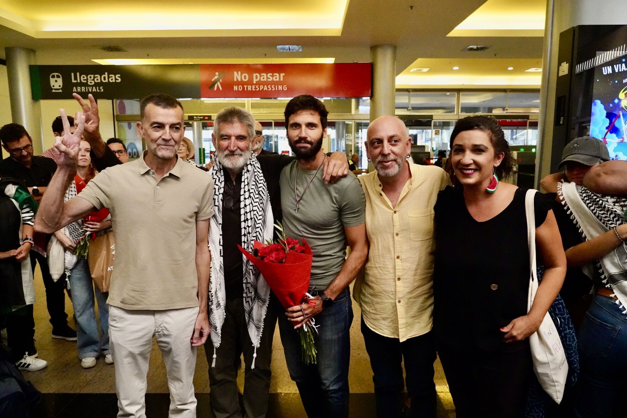 Los malagueños de la flotilla retenidos por Israel vuelven a casa