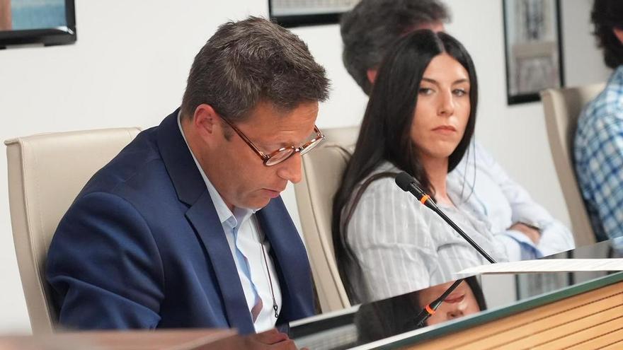 La concejala y portavoz de Vox, Elena González, en el pleno de este lunes.