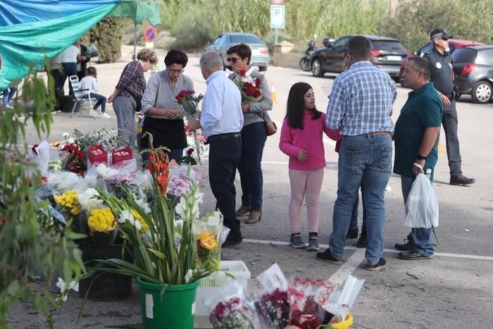 Día de Todos los Santos en el cementerio de Lorca