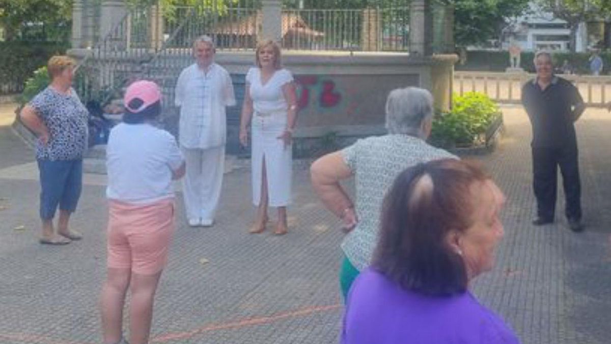 Una clase de taichí en la Alameda de Redondela.