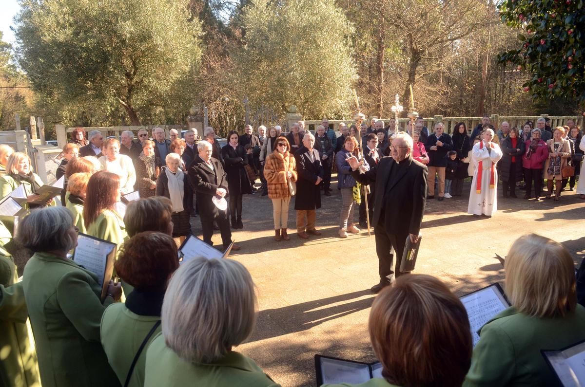 La intervención del coro en la fiesta celebrada en Valga.