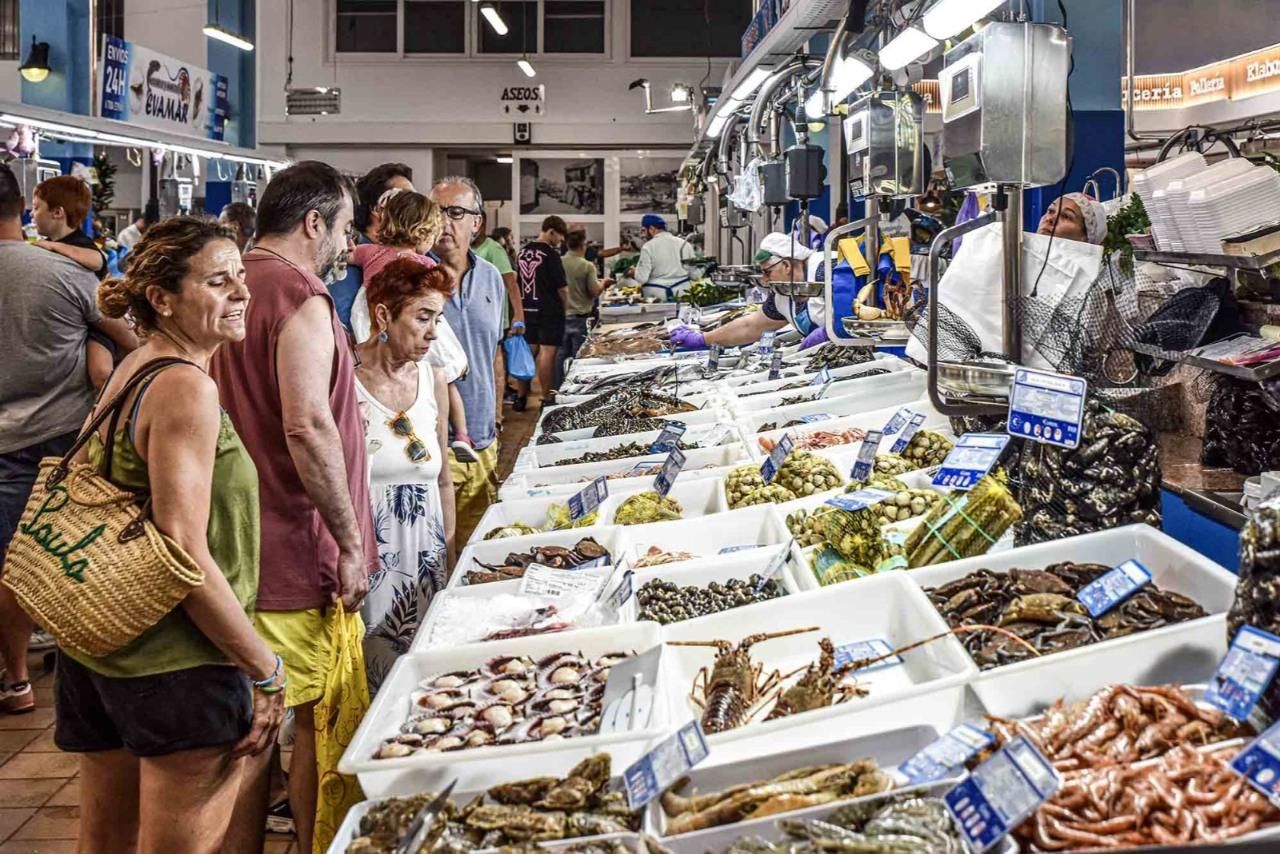 El mercado municipal de abastos de O Grove, esta mañana.