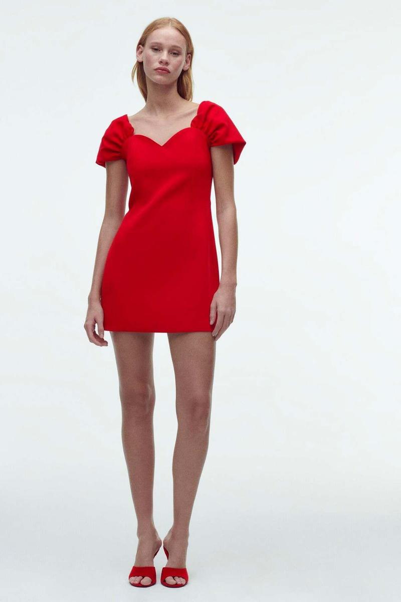 Minivestido escote corazón de Zara