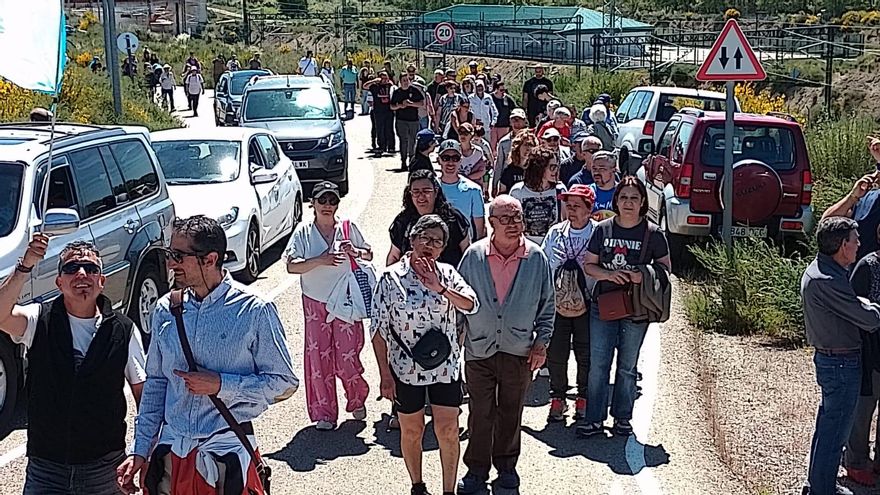 VÍDEO | Sanabria y A Gudiña &quot;cavan la trinchera&quot; de paradas en la vía