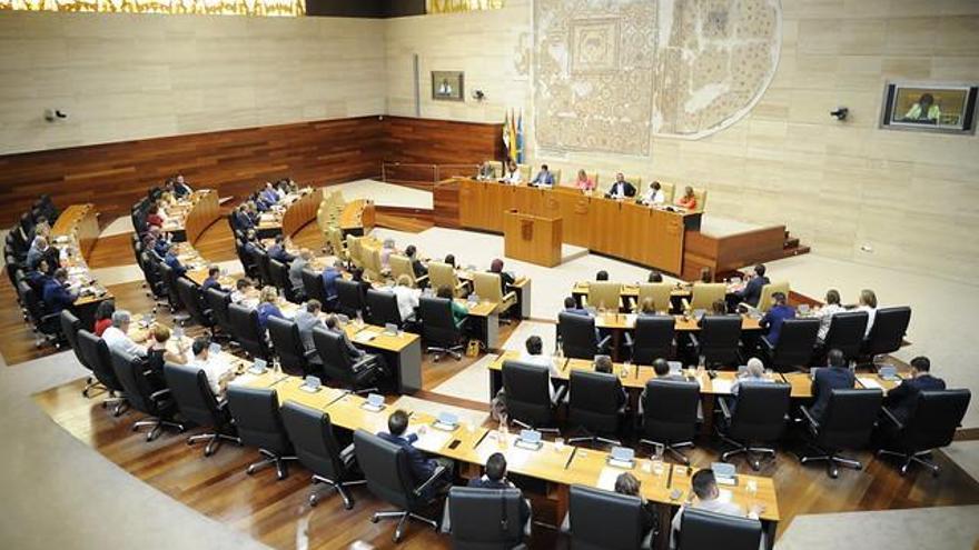 Las comisiones de la Asamblea serán paritarias y aumentan sus miembros en favor de la &quot;pluralidad&quot;