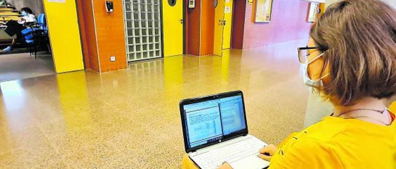 Los 14.000 estudiantes de la UMH harán las prácticas con un ordenador en la nube