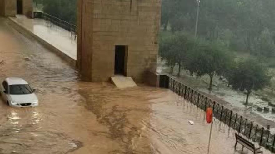 VÍDEO | Una fuerte y rápida tormenta sorprende a los vecinos de Alcañiz