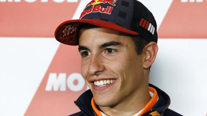 Márquez sonríe durante la rueda de prensa del Gran Premio de Japón.