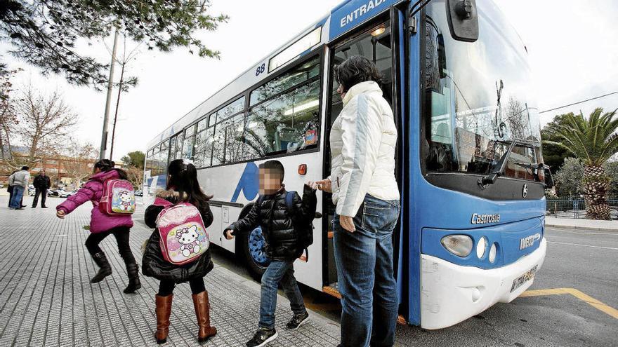 El transporte escolar lastra el avance de la jornada continua en Benidorm