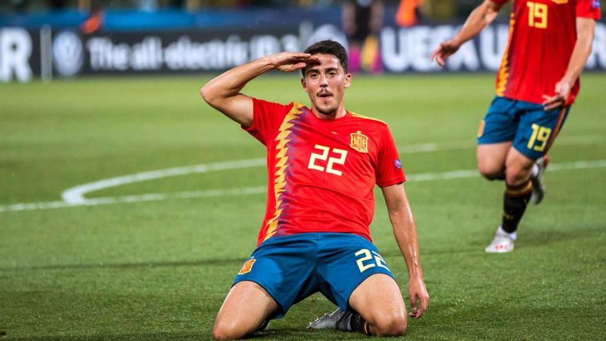 El castellonense Pablo Fornals marca un gol con la selección