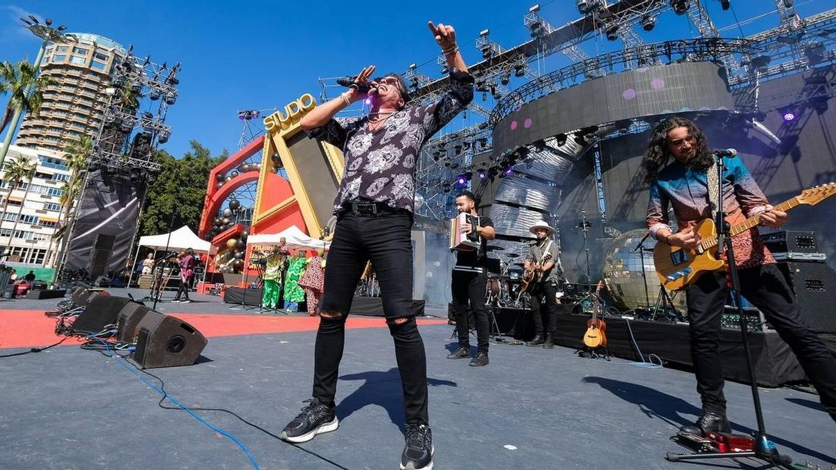 Imagen del concierto de Carlos Vives en el parque Santa Catalina durante el Carnaval de Día de Las Palmas de Gran Canaria.