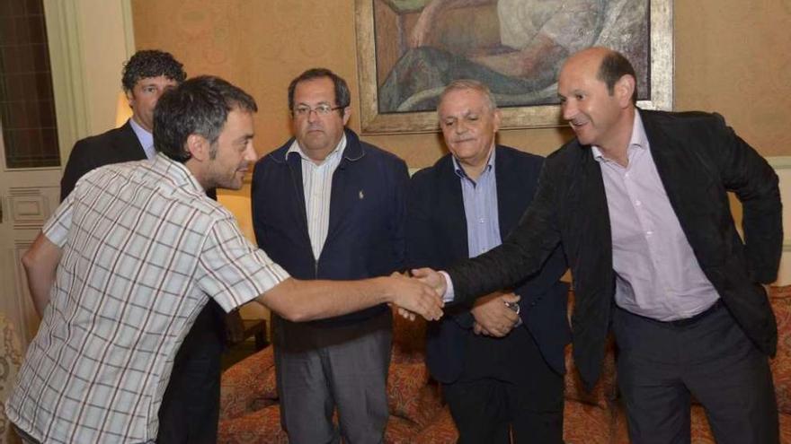 Encuentro entre Xulio Ferreiro y Rafael Louzán el pasado mes de agosto.