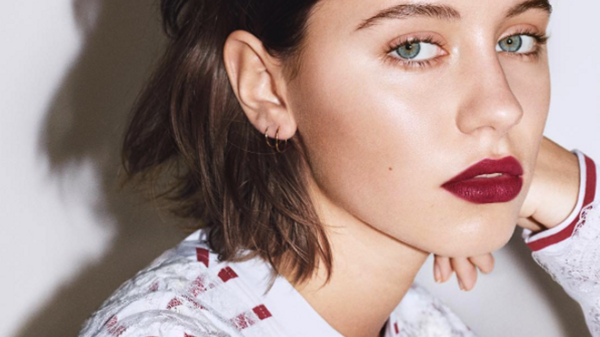 Iris Law para Burberry Beauty