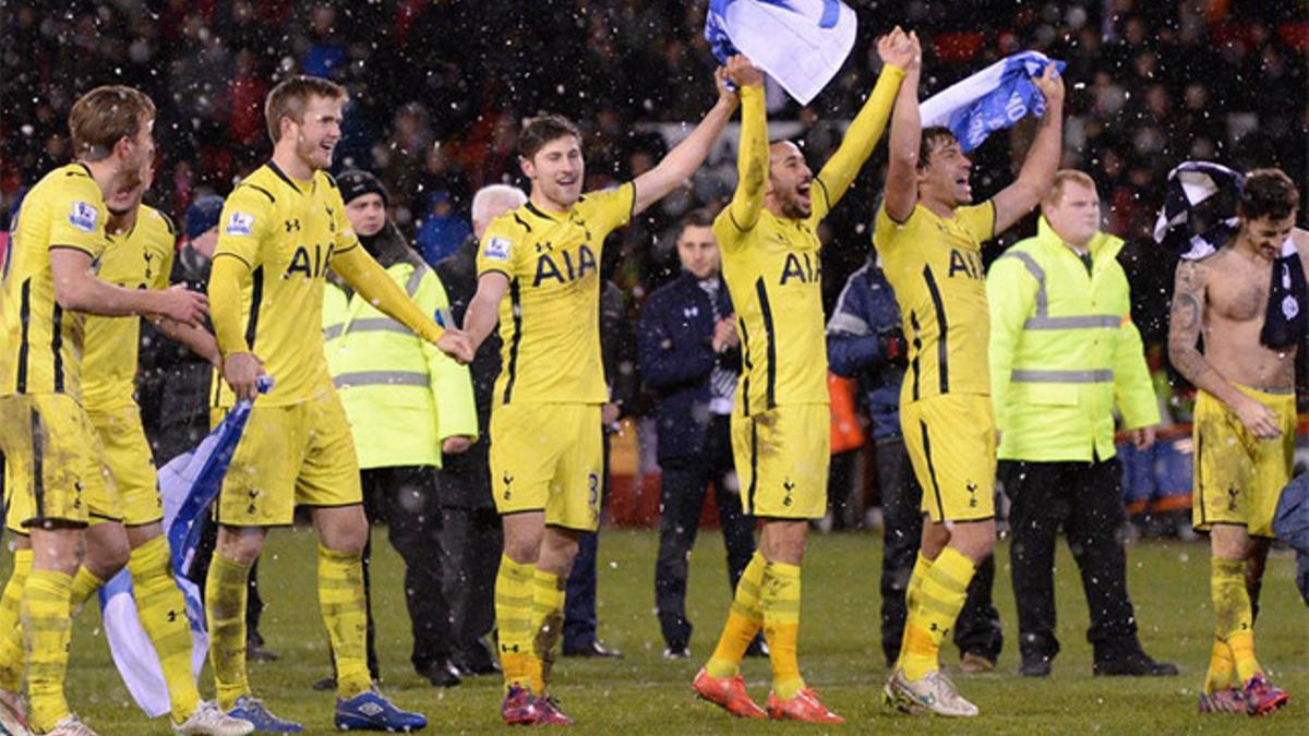 Los jugadores del Tottenham celebran su clasificación para la final de Wembley