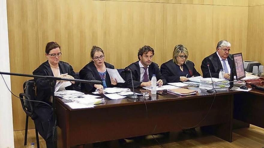 Los jueces de Ourense solicitan un juzgado temporal exclusivo para el aluvión de casos de cláusulas suelo