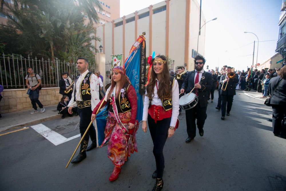 Los Moros y Cristianos de Altozano celebran su Mig Any