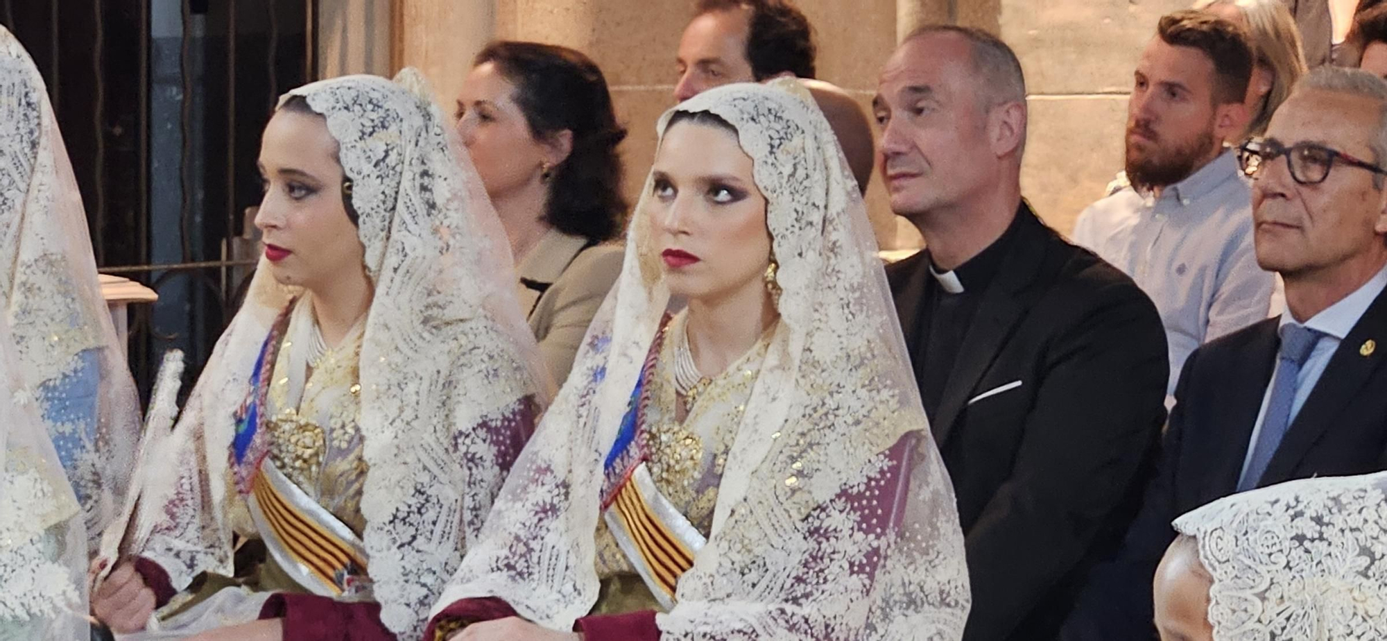 El Besamanos de falleras mayores y cortes 2024, en imágenes