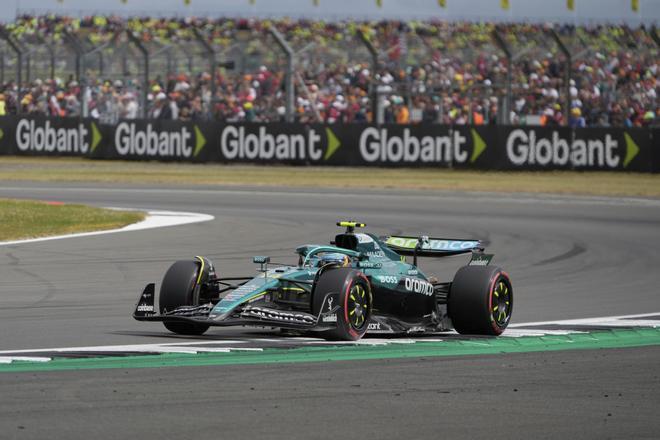 Alonso y Sainz saldrán séptimo y décimo en el GP de Gran Bretaña