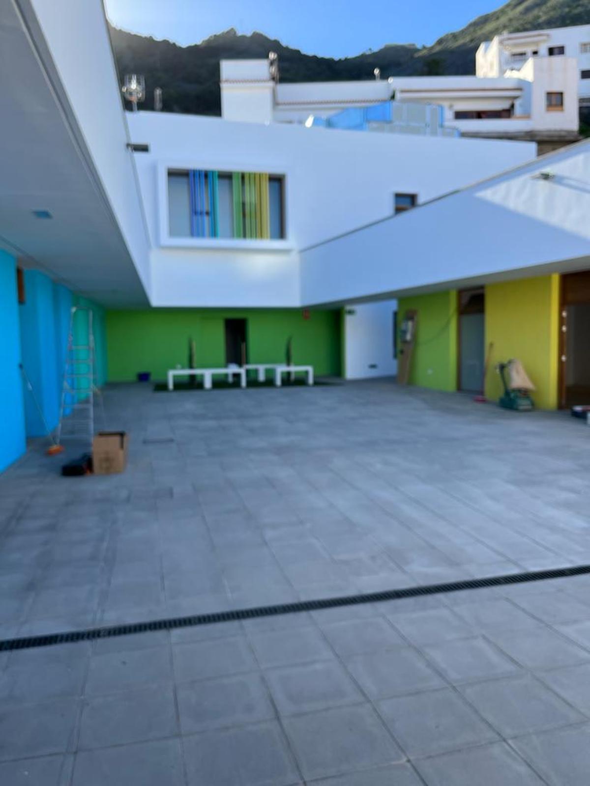 El patio interior de la nueva escuela de música de la Isla Baja, en Garachico