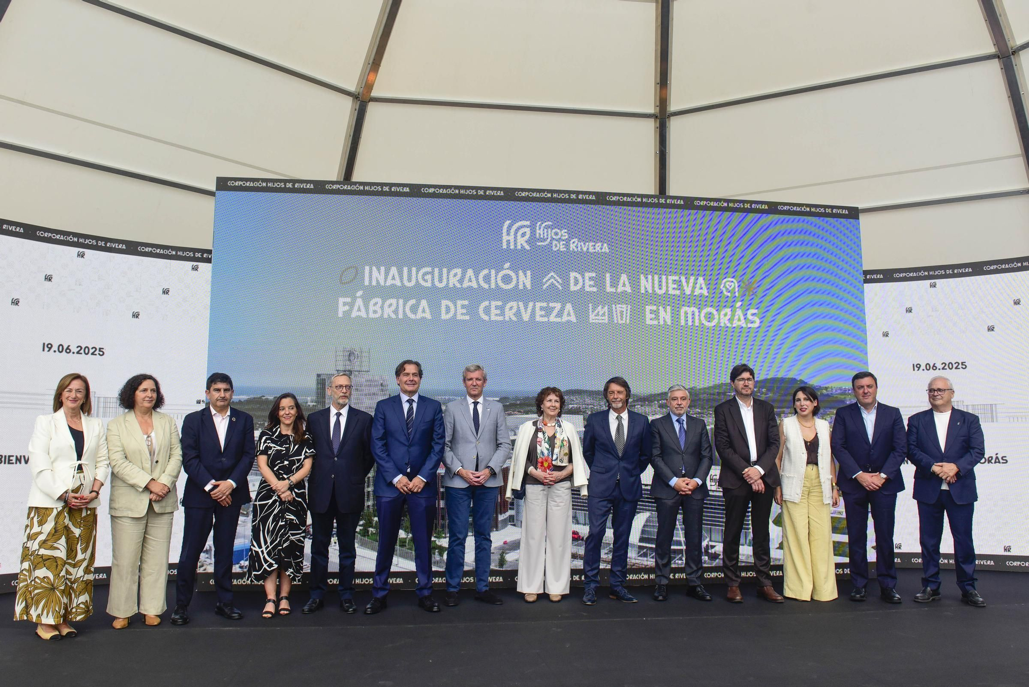 Estrella Galicia inaugura su nueva planta de producción en el polígono de Morás