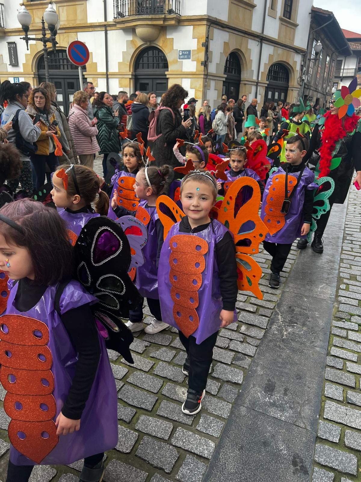 Un viaje por el mundo y a la naturaleza: así han celebrado los colegios de Villaviciosa el carnaval