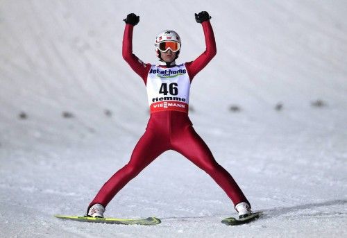 El polaco Kamil Stoch celebra su medalla de oro en el Campeonato del Mundo de Ski Nórdico