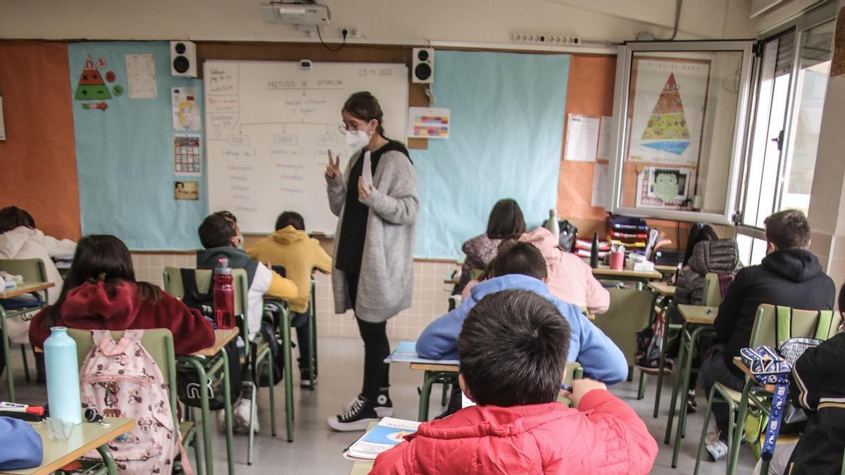 Educación asegura que los posibles contagios en los colegios están controlados al cien por cien.