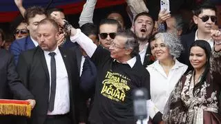 Petro se despide de la presidencia de Colombia con un llamamiento a una huelga general contra su sucesor