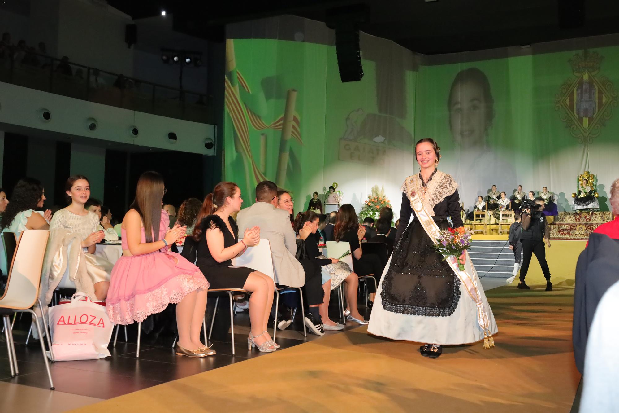 Galania a la reina infantil de las fiestas de la Magdalena