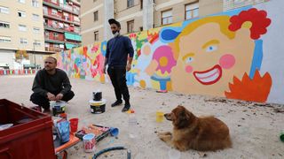 El barrio del Arrabal se llena de luz con los murales del festival Asalto