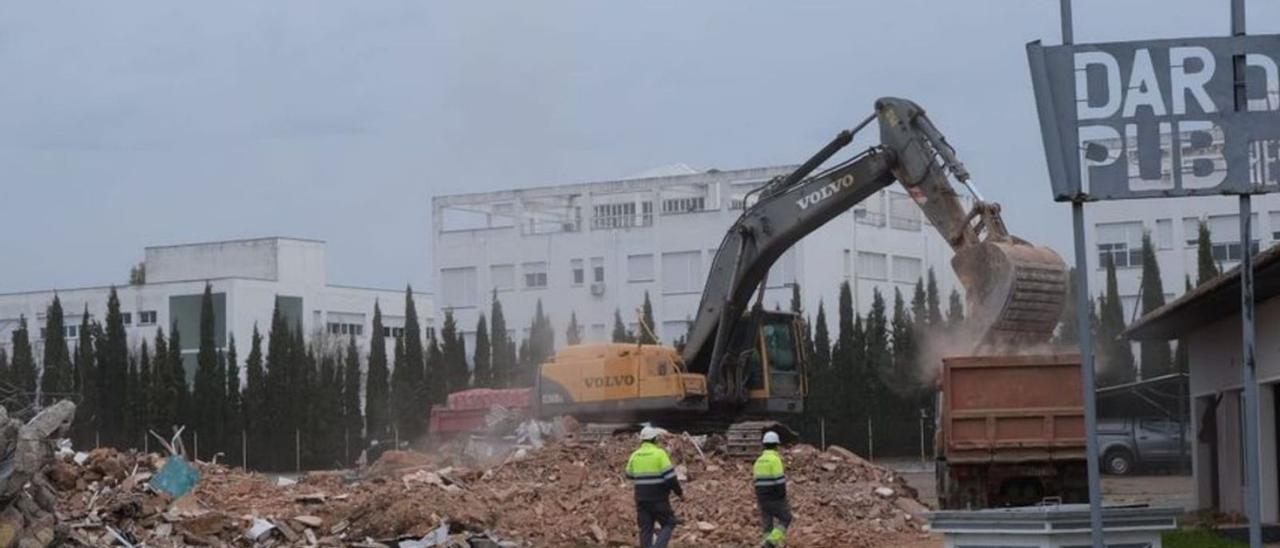 El inicio de las obras del nuevo hospital de Quirón en Badajoz, en diciembre del año pasado. | Santi García