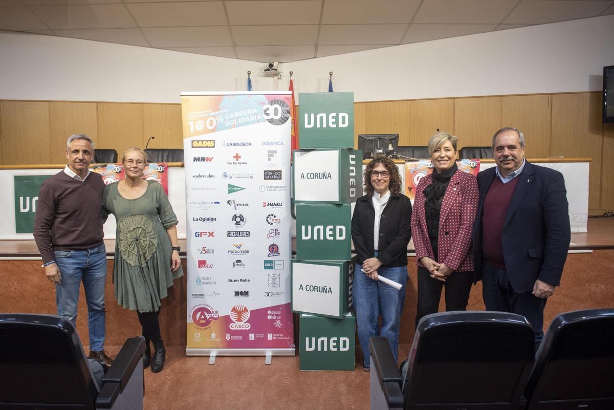 Presentación de la Carrera Ártabra en la UNED