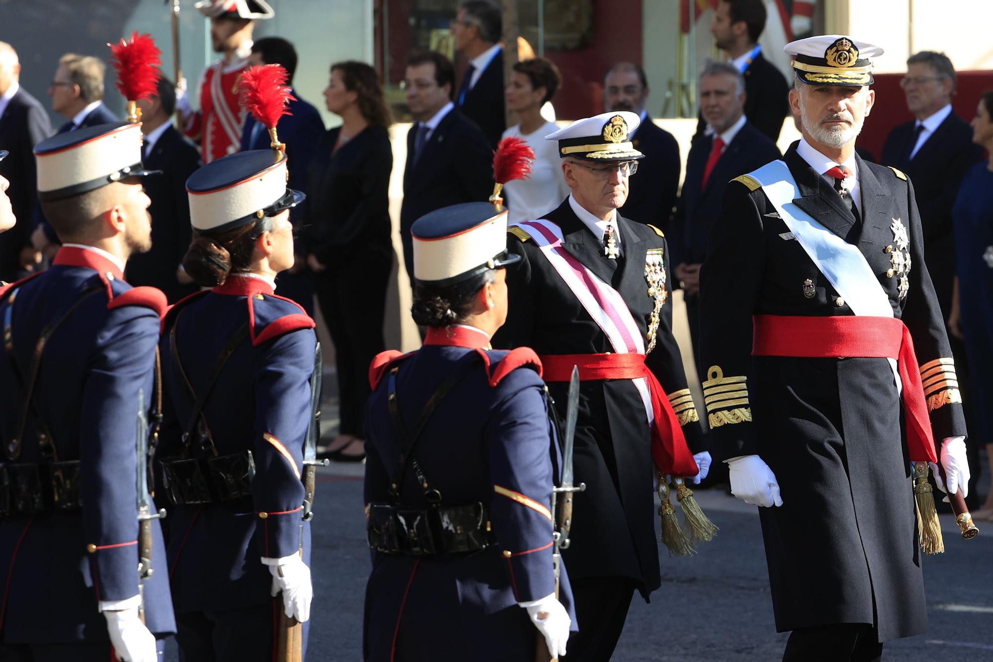 Más de 4.000 militares en desfile del 12-O que recupera el brillo prepandemia