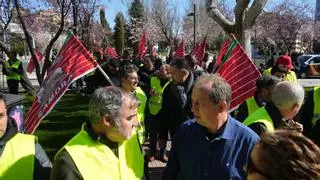 Los agricultores zamoranos protestan ante la Lonja Agropecuaria de Zamora