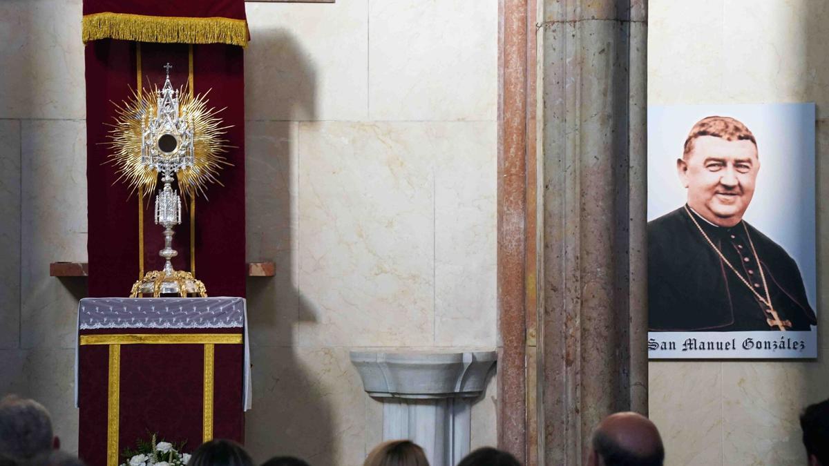 De estilo neogótico, la antigüedad de esta pieza data del siglo XIX.