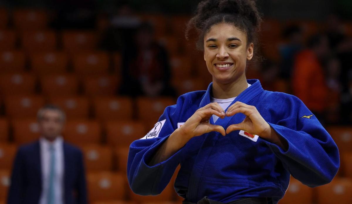 Tras conquistar el oro en el European Open de Györ, Ariela se ajusta el judogi de la vida tras su historia de superación.