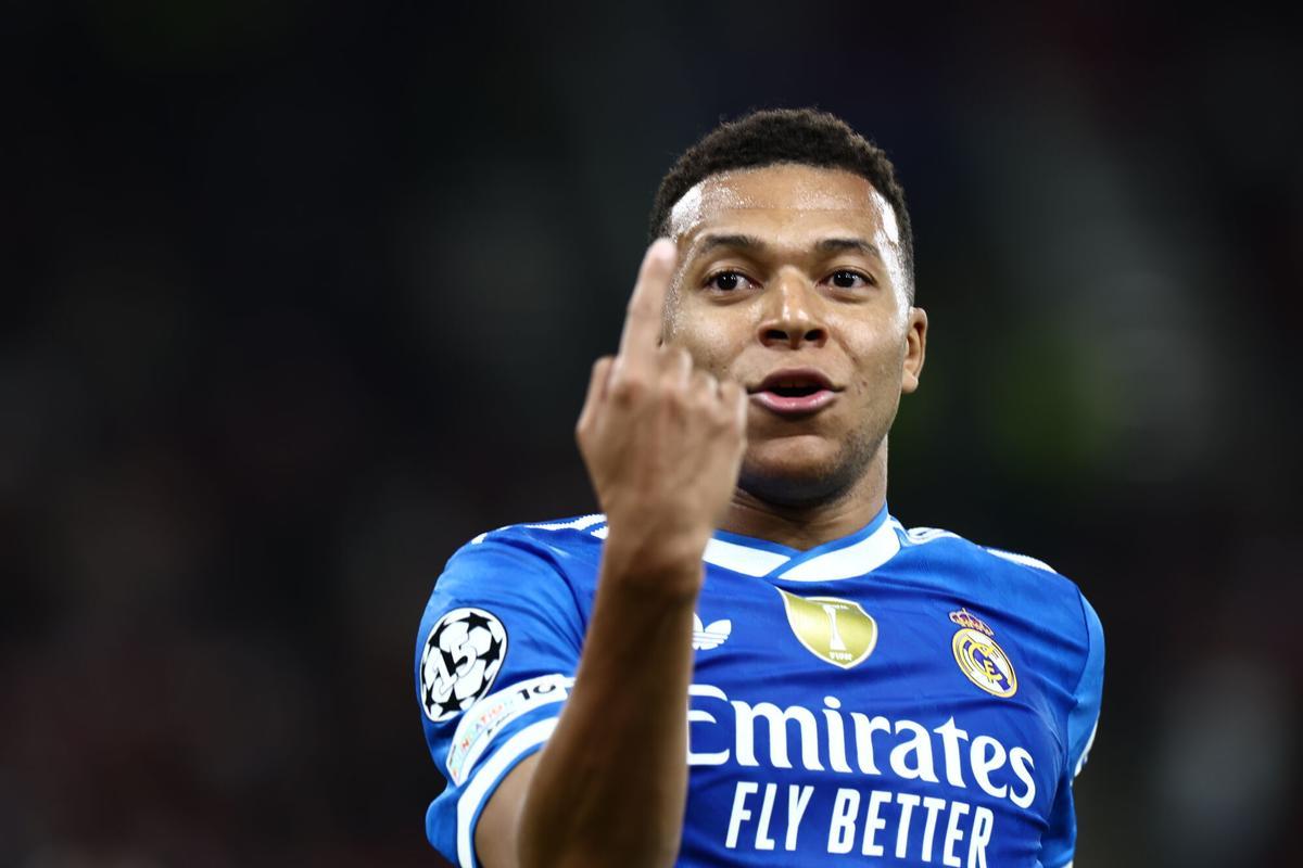 Kylian Mbappé celebra un gol ante el Olympiacos