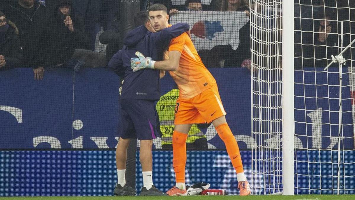 Joan Garcia, ahir a Cornellà. | JORDI COTRINA