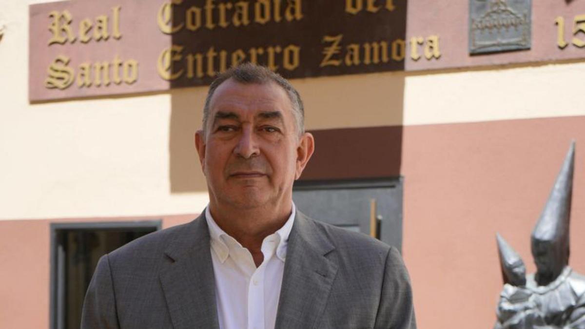 EL CANDIDATO A LA PRESIDENCIA DEL SANTO ENTIERRO, ALBERTO PIORNO.
