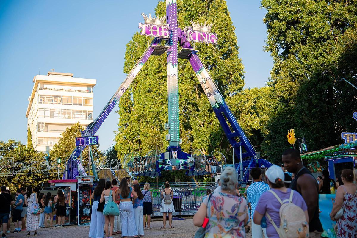 Coia celebra sus fiestas con música, atracciones y mucho calor