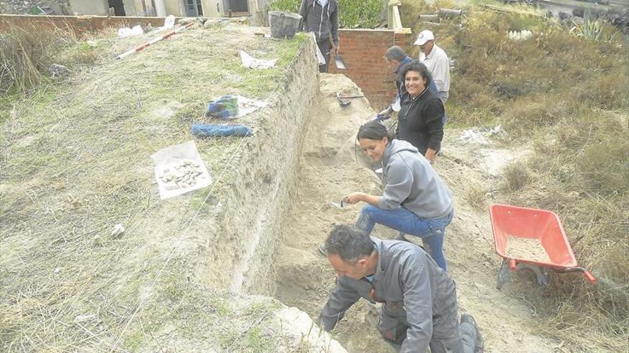 Hallado en Rodén un taller andalusí de piezas de alabastro del siglo XI